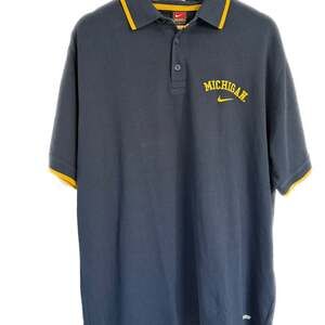 Vintage Nike Team University of Michigan Wolverines Navy Waffle Knit Polo Shirt